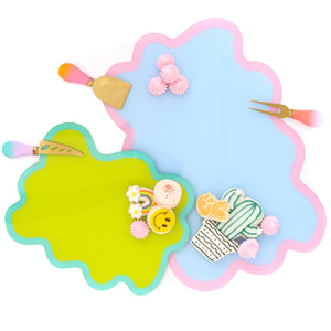 Custom wavy acrylic tray
