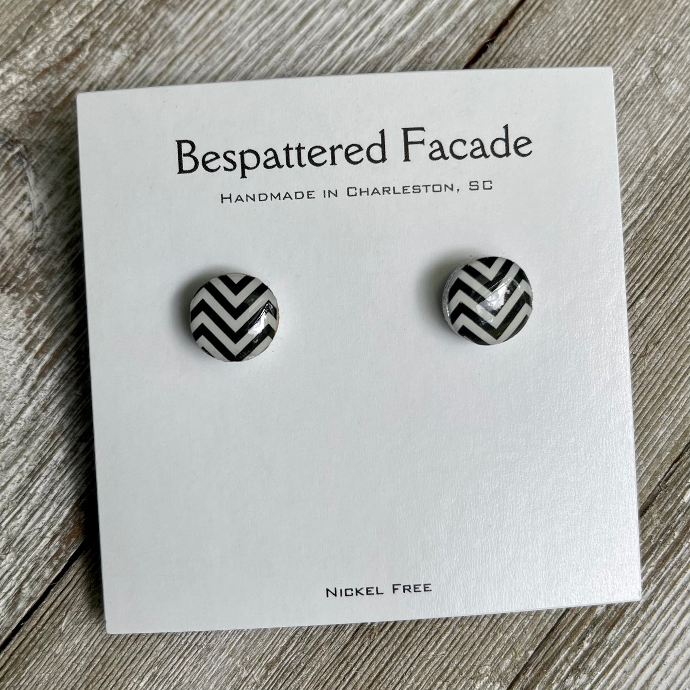 Mini Motif Studs - Black & White Zig Zag