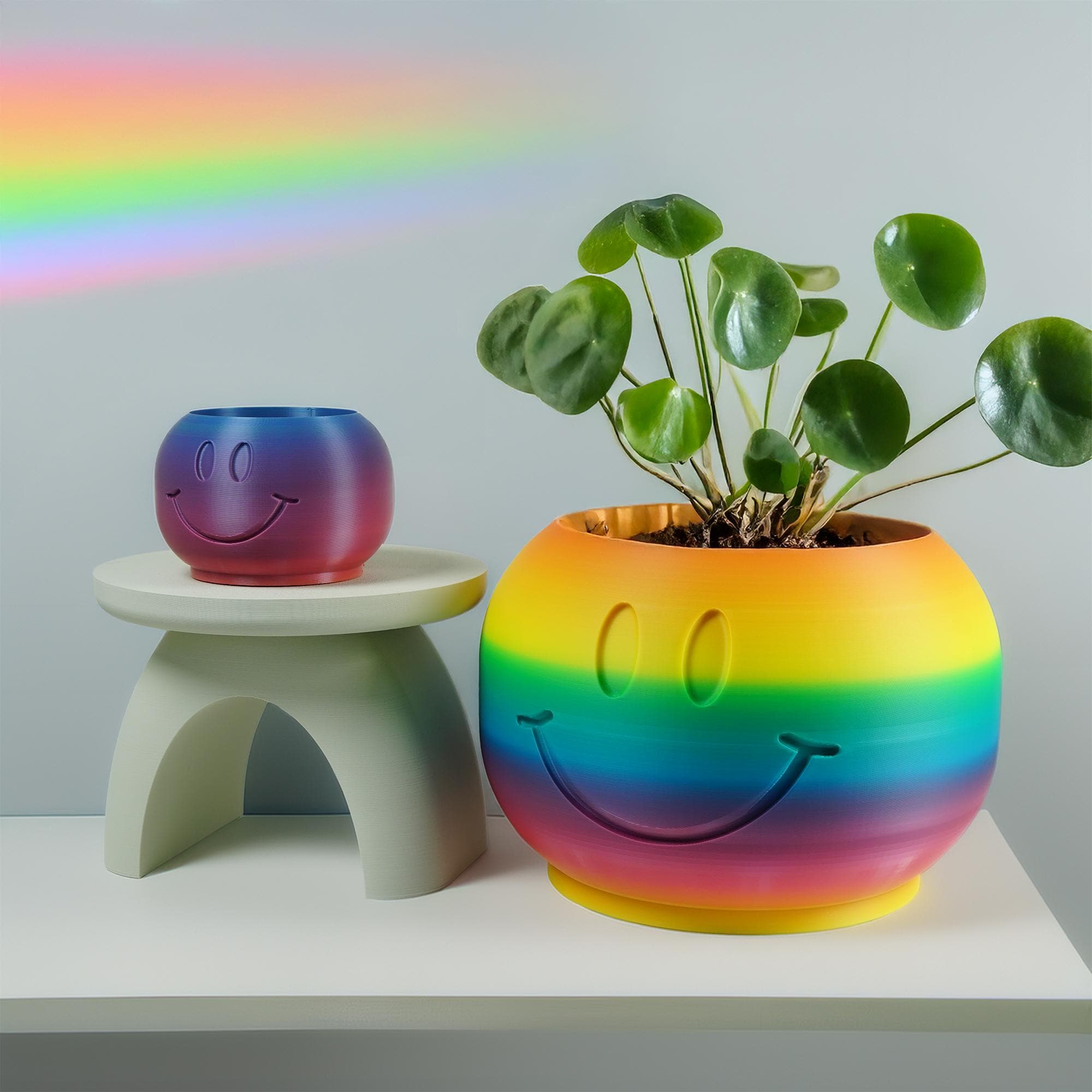 Happy Sprout Smiley Face Plant Pot with Drainage and Drip Tray – Cute