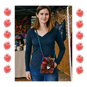 Crossbody Bag Knit Pattern – Cut Short Purse with Wool & Silk Yarn